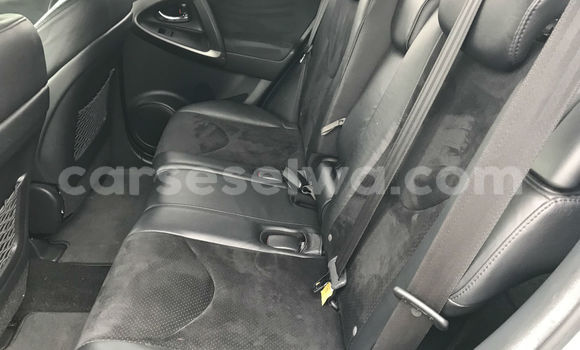 Acheter Occasion Voiture Toyota RAV4 Noir à Anse Etoile, Nord Mahé Acheter Occasion Voiture Toyota RAV4 Noir à Anse Etoile, Nord Mahé