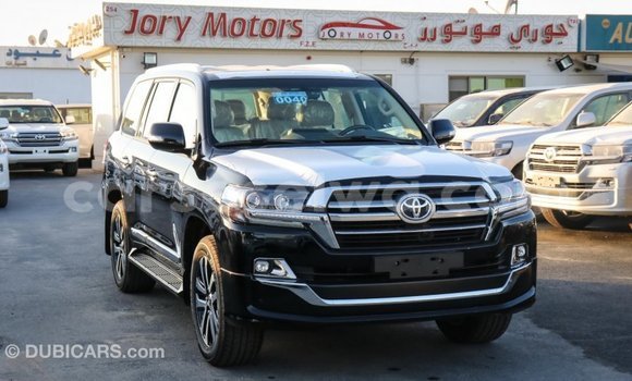Acheter Import Voiture Toyota Land Cruiser Noir à Import - Dubai, East Mahé Acheter Import Voiture Toyota Land Cruiser Noir à Import - Dubai, East Mahé
