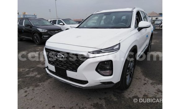 Acheter Import Voiture Hyundai Santa Fe Blanc à Import - Dubai, East Mahé Acheter Import Voiture Hyundai Santa Fe Blanc à Import - Dubai, East Mahé