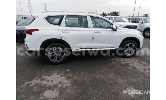 Acheter Import Voiture Hyundai Santa Fe Blanc à Import - Dubai, East Mahé Acheter Import Voiture Hyundai Santa Fe Blanc à Import - Dubai, East Mahé