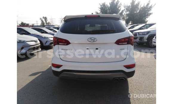 Acheter Import Voiture Hyundai Santa Fe Blanc à Import - Dubai, East Mahé Acheter Import Voiture Hyundai Santa Fe Blanc à Import - Dubai, East Mahé