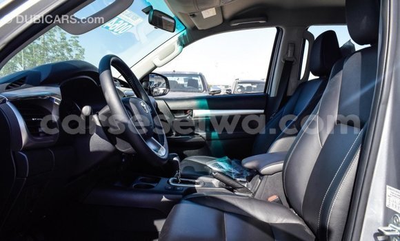 Acheter Import Voiture Toyota Hilux Autre à Import - Dubai, East Mahé Acheter Import Voiture Toyota Hilux Autre à Import - Dubai, East Mahé