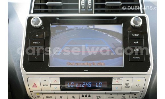 Acheter Import Voiture Toyota Prado Blanc à Import - Dubai, East Mahé Acheter Import Voiture Toyota Prado Blanc à Import - Dubai, East Mahé