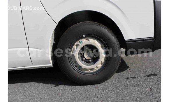 Acheter Import Voiture Toyota Hiace Blanc à Import - Dubai, East Mahé Acheter Import Voiture Toyota Hiace Blanc à Import - Dubai, East Mahé