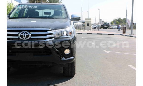 Acheter Import Voiture Toyota Hilux Noir à Import - Dubai, East Mahé Acheter Import Voiture Toyota Hilux Noir à Import - Dubai, East Mahé