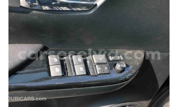 Acheter Import Voiture Toyota Hilux Noir à Import - Dubai, East Mahé Acheter Import Voiture Toyota Hilux Noir à Import - Dubai, East Mahé