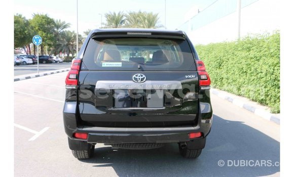 Acheter Import Voiture Toyota Prado Blanc à Import - Dubai, East Mahé Acheter Import Voiture Toyota Prado Blanc à Import - Dubai, East Mahé