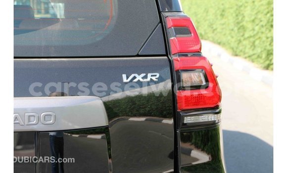 Acheter Import Voiture Toyota Prado Blanc à Import - Dubai, East Mahé Acheter Import Voiture Toyota Prado Blanc à Import - Dubai, East Mahé