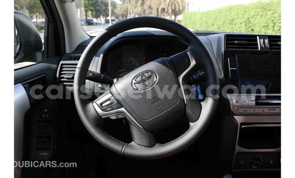 Acheter Import Voiture Toyota Prado Blanc à Import - Dubai, East Mahé Acheter Import Voiture Toyota Prado Blanc à Import - Dubai, East Mahé
