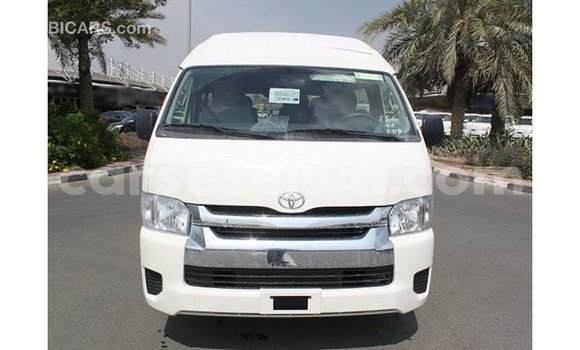 Acheter Import Voiture Toyota Hiace Blanc à Import - Dubai, East Mahé Acheter Import Voiture Toyota Hiace Blanc à Import - Dubai, East Mahé