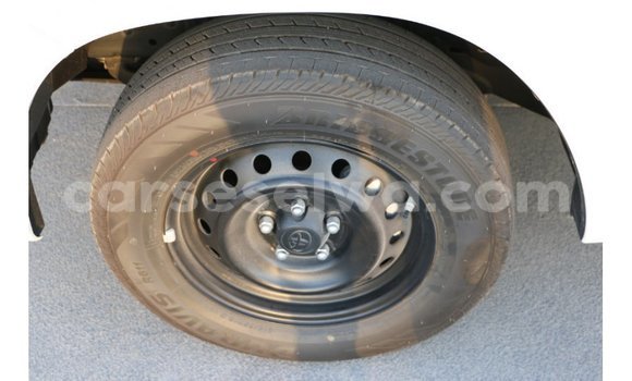 Acheter Import Voiture Toyota Hilux Blanc à Import - Dubai, East Mahé Acheter Import Voiture Toyota Hilux Blanc à Import - Dubai, East Mahé