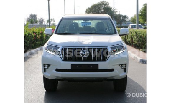 Acheter Import Voiture Toyota Prado Blanc à Import - Dubai, East Mahé Acheter Import Voiture Toyota Prado Blanc à Import - Dubai, East Mahé