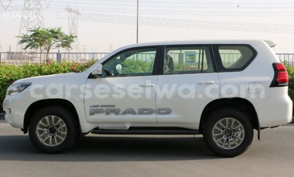 Acheter Import Voiture Toyota Prado Blanc à Import - Dubai, East Mahé Acheter Import Voiture Toyota Prado Blanc à Import - Dubai, East Mahé