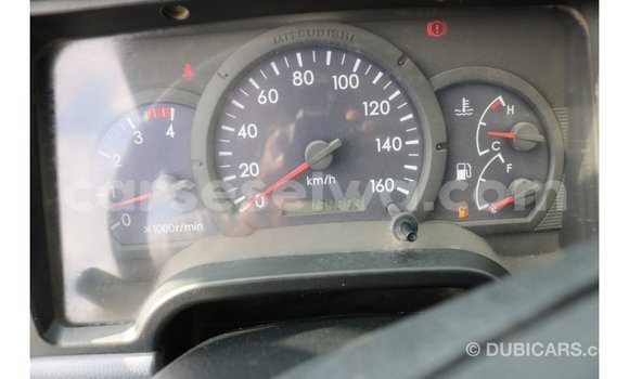 Acheter Import Voiture Mitsubishi Carisma Blanc à Import - Dubai, East Mahé