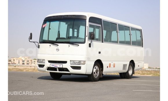 Acheter Import Voiture Nissan 350Z Blanc à Import - Dubai, East Mahé Acheter Import Voiture Nissan 350Z Blanc à Import - Dubai, East Mahé