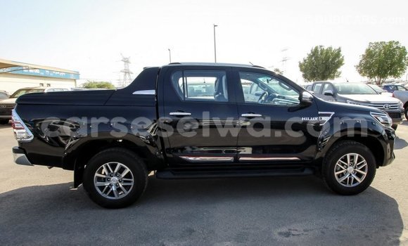Acheter Import Voiture Toyota Hilux Noir à Import - Dubai, East Mahé Acheter Import Voiture Toyota Hilux Noir à Import - Dubai, East Mahé