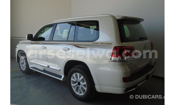 Acheter Import Voiture Toyota Land Cruiser Autre à Import - Dubai, East Mahé Acheter Import Voiture Toyota Land Cruiser Autre à Import - Dubai, East Mahé