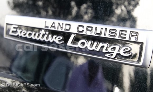 Acheter Import Voiture Toyota Land Cruiser Noir à Import - Dubai, East Mahé Acheter Import Voiture Toyota Land Cruiser Noir à Import - Dubai, East Mahé