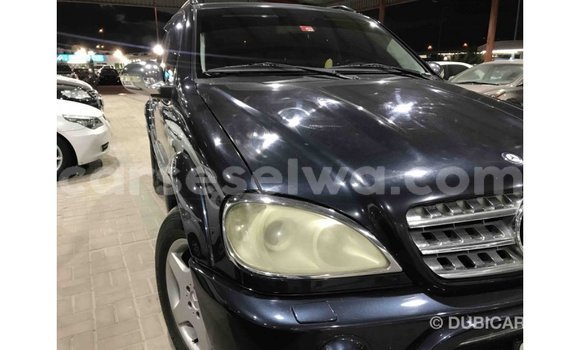Buy Import Mercedes‒Benz 190 (W201) Blue Car in Import - Dubai in East Mahé Buy Import Mercedes‒Benz 190 (W201) Blue Car in Import - Dubai in East Mahé