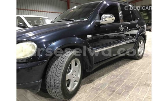 Buy Import Mercedes‒Benz 190 (W201) Blue Car in Import - Dubai in East Mahé Buy Import Mercedes‒Benz 190 (W201) Blue Car in Import - Dubai in East Mahé