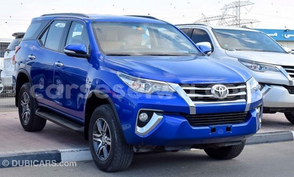 Acheter Import Voiture Toyota Fortuner Bleu à Import - Dubai, East Mahé Acheter Import Voiture Toyota Fortuner Bleu à Import - Dubai, East Mahé