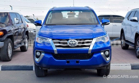 Acheter Import Voiture Toyota Fortuner Bleu à Import - Dubai, East Mahé Acheter Import Voiture Toyota Fortuner Bleu à Import - Dubai, East Mahé