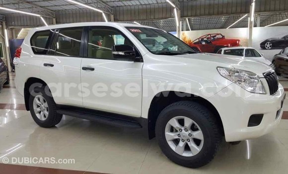 Acheter Import Voiture Toyota Prado Blanc à Import - Dubai, East Mahé Acheter Import Voiture Toyota Prado Blanc à Import - Dubai, East Mahé
