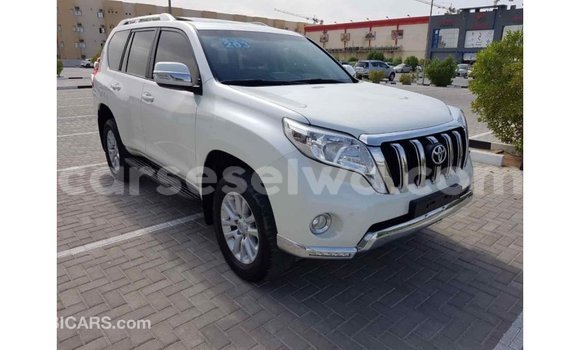 Acheter Import Voiture Toyota Prado Blanc à Import - Dubai, East Mahé Acheter Import Voiture Toyota Prado Blanc à Import - Dubai, East Mahé