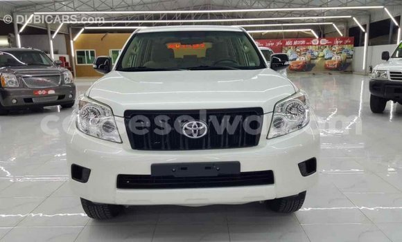 Acheter Import Voiture Toyota Prado Blanc à Import - Dubai, East Mahé Acheter Import Voiture Toyota Prado Blanc à Import - Dubai, East Mahé