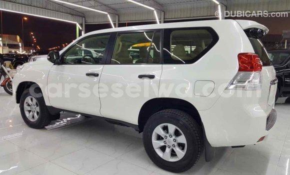 Acheter Import Voiture Toyota Prado Blanc à Import - Dubai, East Mahé Acheter Import Voiture Toyota Prado Blanc à Import - Dubai, East Mahé