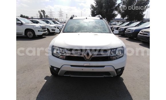 Acheter Import Voiture Renault Duster Blanc à Import - Dubai, East Mahé Acheter Import Voiture Renault Duster Blanc à Import - Dubai, East Mahé