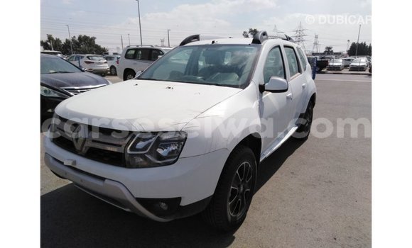 Acheter Import Voiture Renault Duster Blanc à Import - Dubai, East Mahé Acheter Import Voiture Renault Duster Blanc à Import - Dubai, East Mahé