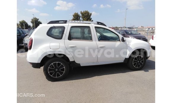Acheter Import Voiture Renault Duster Blanc à Import - Dubai, East Mahé Acheter Import Voiture Renault Duster Blanc à Import - Dubai, East Mahé