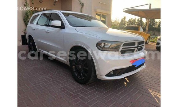 Acheter Import Voiture Dodge Durango Blanc à Import - Dubai, East Mahé Acheter Import Voiture Dodge Durango Blanc à Import - Dubai, East Mahé