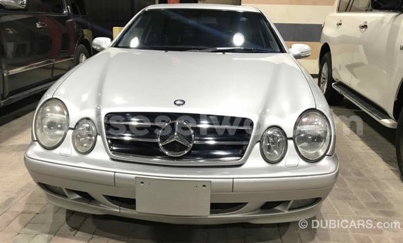 Buy Import Mercedes‒Benz 190 (W201) Other Car in Import - Dubai in East Mahé Buy Import Mercedes‒Benz 190 (W201) Other Car in Import - Dubai in East Mahé