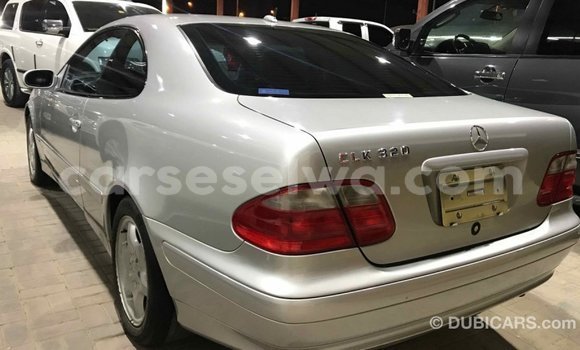 Buy Import Mercedes‒Benz 190 (W201) Other Car in Import - Dubai in East Mahé Buy Import Mercedes‒Benz 190 (W201) Other Car in Import - Dubai in East Mahé