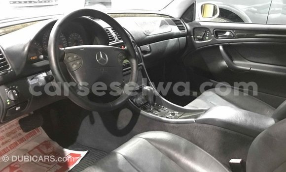 Buy Import Mercedes‒Benz 190 (W201) Other Car in Import - Dubai in East Mahé Buy Import Mercedes‒Benz 190 (W201) Other Car in Import - Dubai in East Mahé