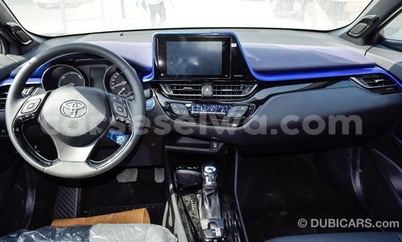 Acheter Import Voiture Toyota C-HR Autre à Import - Dubai, East Mahé Acheter Import Voiture Toyota C-HR Autre à Import - Dubai, East Mahé