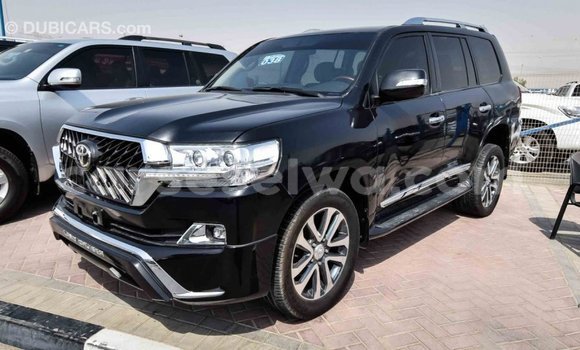 Acheter Import Voiture Toyota Land Cruiser Noir à Import - Dubai, East Mahé Acheter Import Voiture Toyota Land Cruiser Noir à Import - Dubai, East Mahé