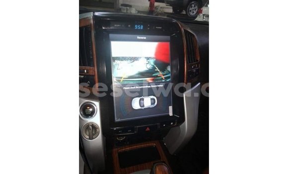 Acheter Import Voiture Toyota Land Cruiser Noir à Import - Dubai, East Mahé Acheter Import Voiture Toyota Land Cruiser Noir à Import - Dubai, East Mahé