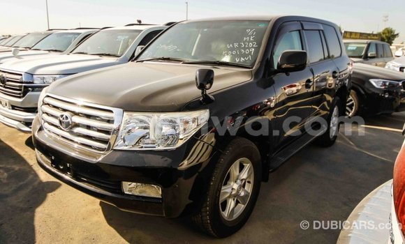 Acheter Import Voiture Toyota Land Cruiser Noir à Import - Dubai, East Mahé Acheter Import Voiture Toyota Land Cruiser Noir à Import - Dubai, East Mahé
