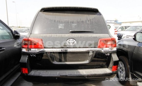 Acheter Import Voiture Toyota Land Cruiser Noir à Import - Dubai, East Mahé Acheter Import Voiture Toyota Land Cruiser Noir à Import - Dubai, East Mahé