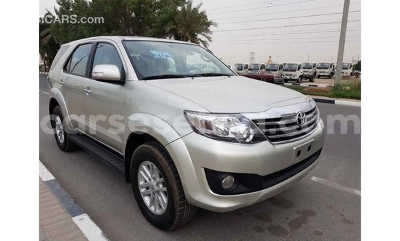 Acheter Import Voiture Toyota Fortuner Autre à Import - Dubai, East Mahé Acheter Import Voiture Toyota Fortuner Autre à Import - Dubai, East Mahé