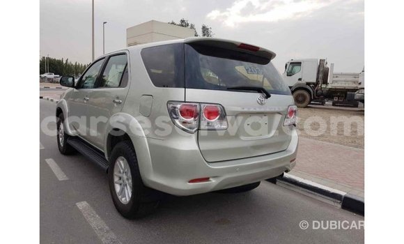 Acheter Import Voiture Toyota Fortuner Autre à Import - Dubai, East Mahé Acheter Import Voiture Toyota Fortuner Autre à Import - Dubai, East Mahé