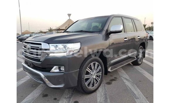 Acheter Import Voiture Toyota Land Cruiser Autre à Import - Dubai, East Mahé Acheter Import Voiture Toyota Land Cruiser Autre à Import - Dubai, East Mahé