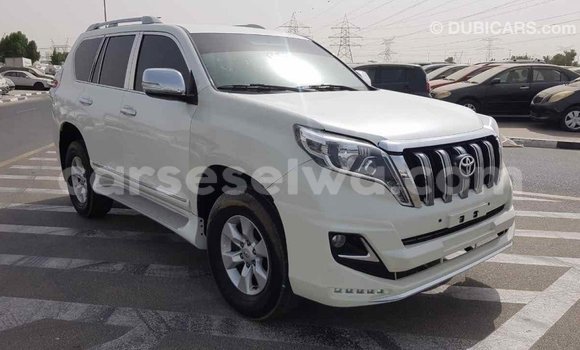 Acheter Import Voiture Toyota Prado Blanc à Import - Dubai, East Mahé Acheter Import Voiture Toyota Prado Blanc à Import - Dubai, East Mahé