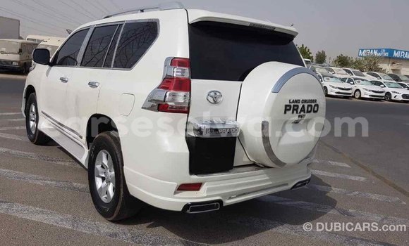 Acheter Import Voiture Toyota Prado Blanc à Import - Dubai, East Mahé Acheter Import Voiture Toyota Prado Blanc à Import - Dubai, East Mahé