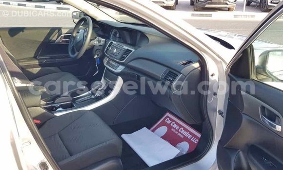 Acheter Import Voiture Honda Accord Autre à Import - Dubai, East Mahé Acheter Import Voiture Honda Accord Autre à Import - Dubai, East Mahé