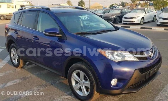Acheter Import Voiture Toyota RAV4 Bleu à Import - Dubai, East Mahé Acheter Import Voiture Toyota RAV4 Bleu à Import - Dubai, East Mahé