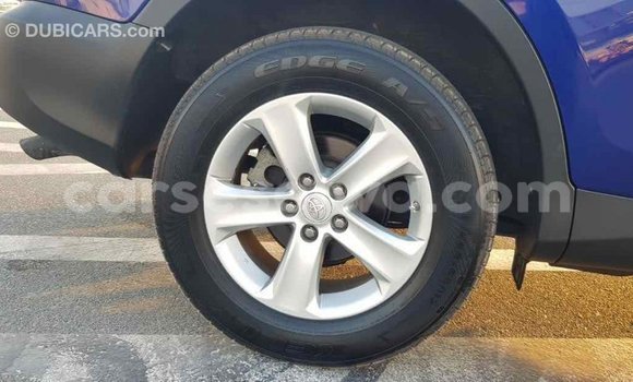 Acheter Import Voiture Toyota RAV4 Bleu à Import - Dubai, East Mahé Acheter Import Voiture Toyota RAV4 Bleu à Import - Dubai, East Mahé